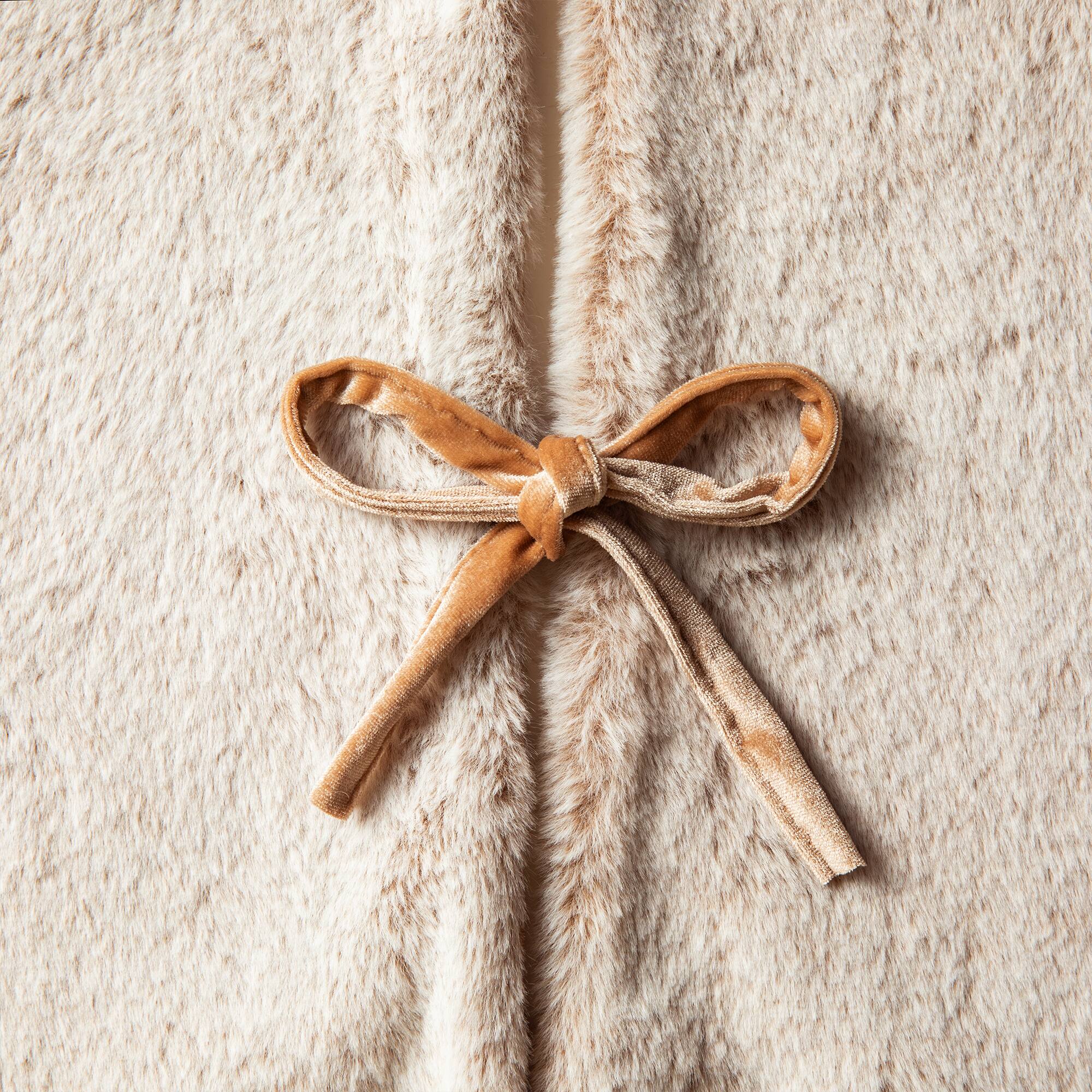Glitzhome® Faux Rabbit Fur Christmas Tree Skirt